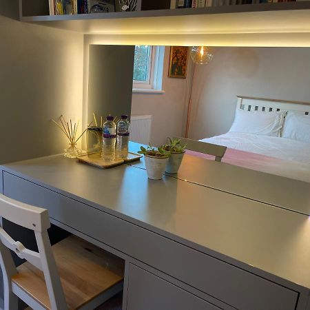Spacious Double Room With Private Bathroom In Quiet Area Only 20 Min To Central London Streatham Vale Екстериор снимка