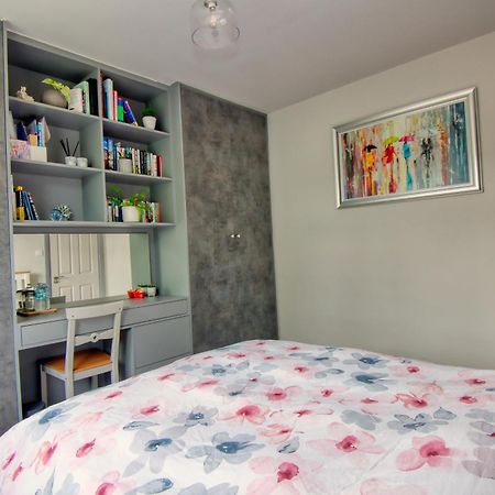 Spacious Double Room With Private Bathroom In Quiet Area Only 20 Min To Central London Streatham Vale Екстериор снимка