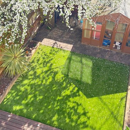 Spacious Double Room With Private Bathroom In Quiet Area Only 20 Min To Central London Streatham Vale Екстериор снимка