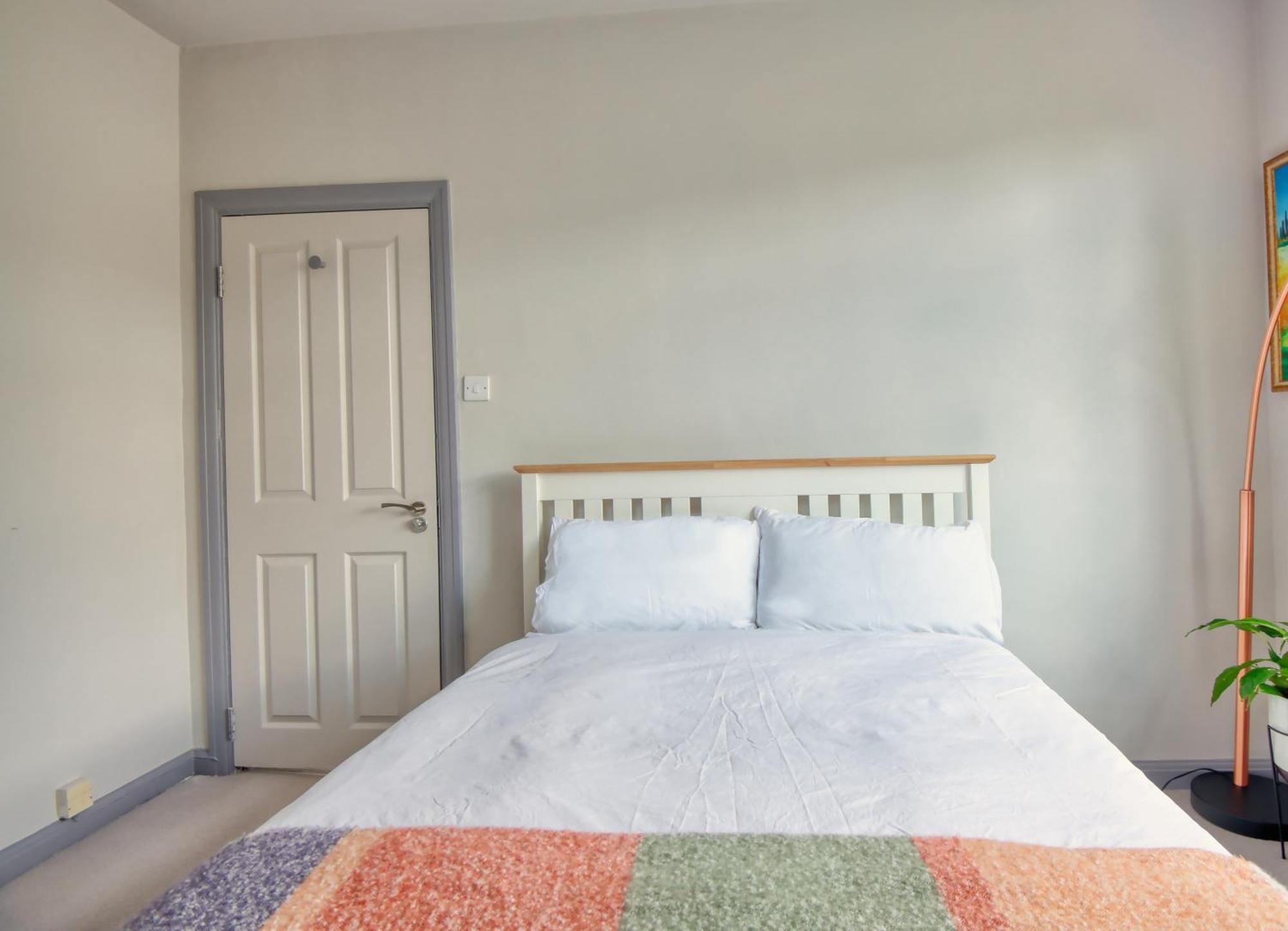 Spacious Double Room With Private Bathroom In Quiet Area Only 20 Min To Central London Streatham Vale Екстериор снимка